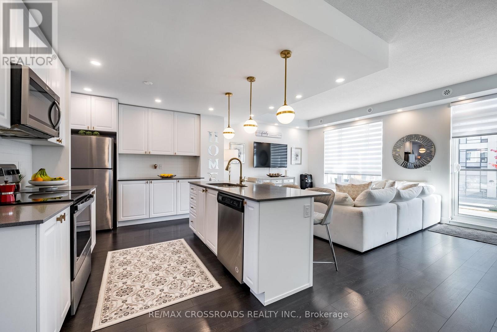 Property at TH16 - 1245 BAYLY STREET image 2