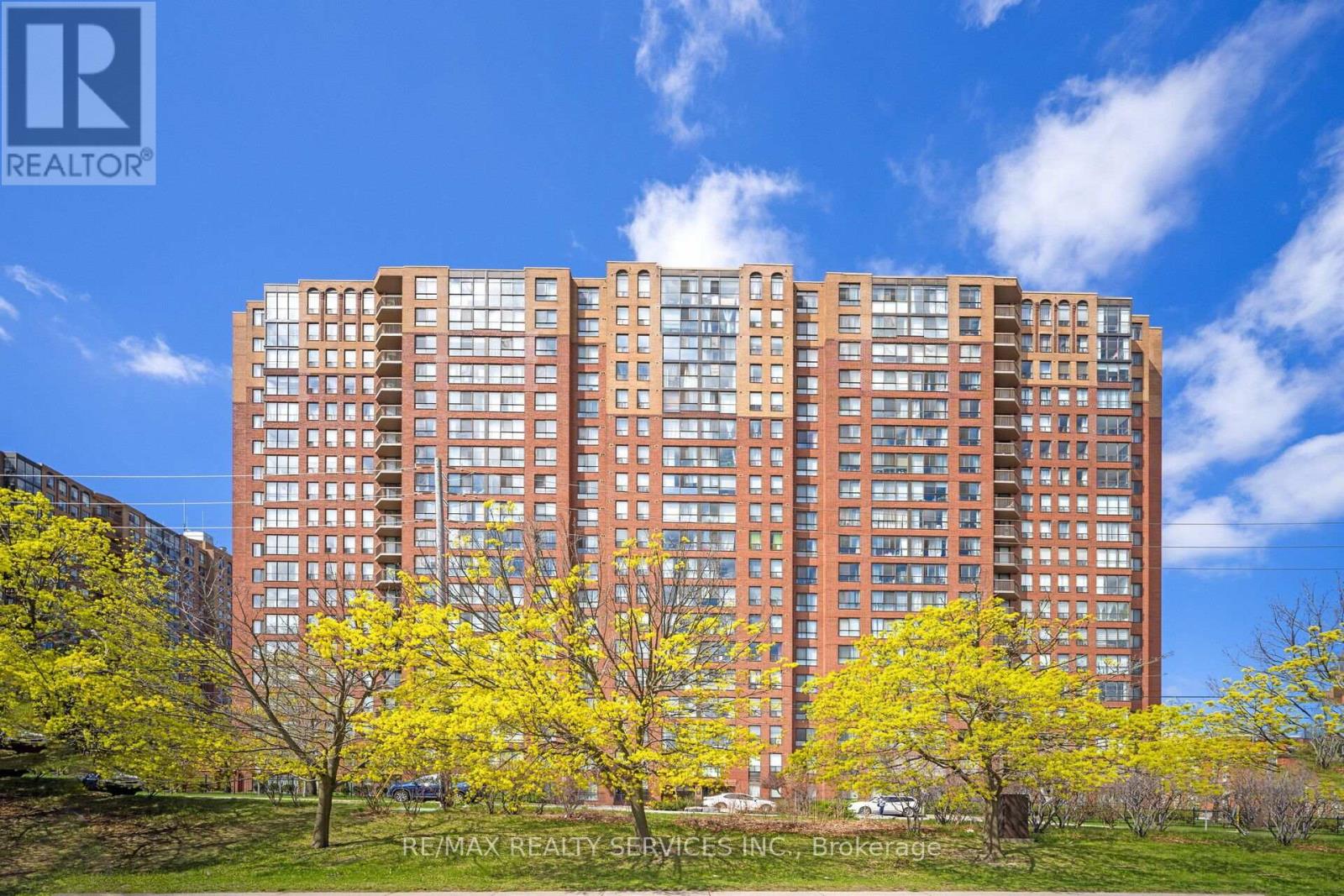 Property at #1715 - 330 MCCOWAN ROAD image 3