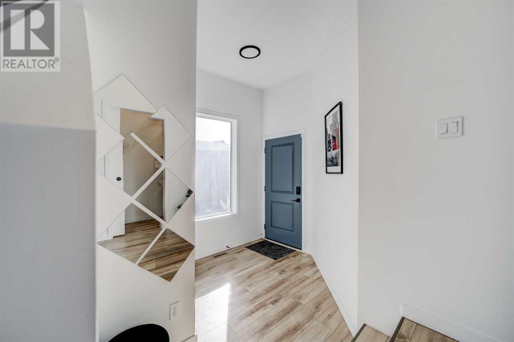 Property at 4553 25 Avenue S image 3