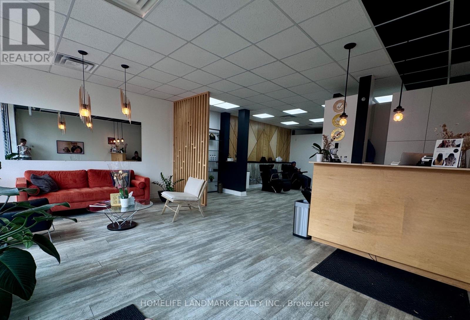 Ground Unit - 373 Broadview Avenue, Toronto, Ontario  M4K 2M7 - Photo 2 - E12136373