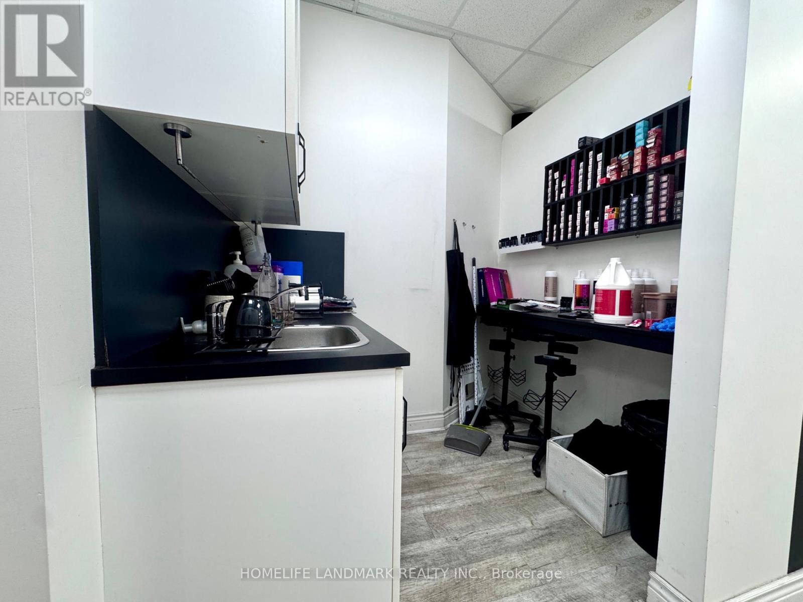 Ground Unit - 373 Broadview Avenue, Toronto, Ontario  M4K 2M7 - Photo 5 - E12136373