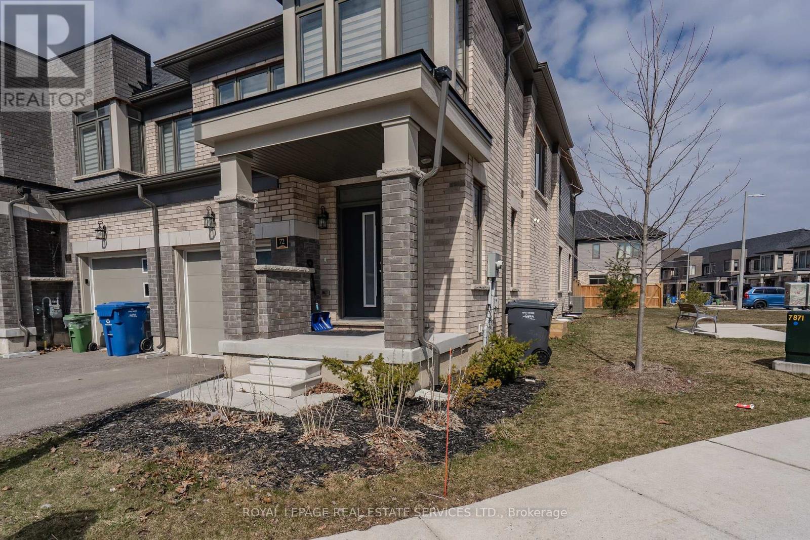 72 - 166 Deerpath Drive, Guelph, Ontario  N1K 0E2 - Photo 2 - X12138817