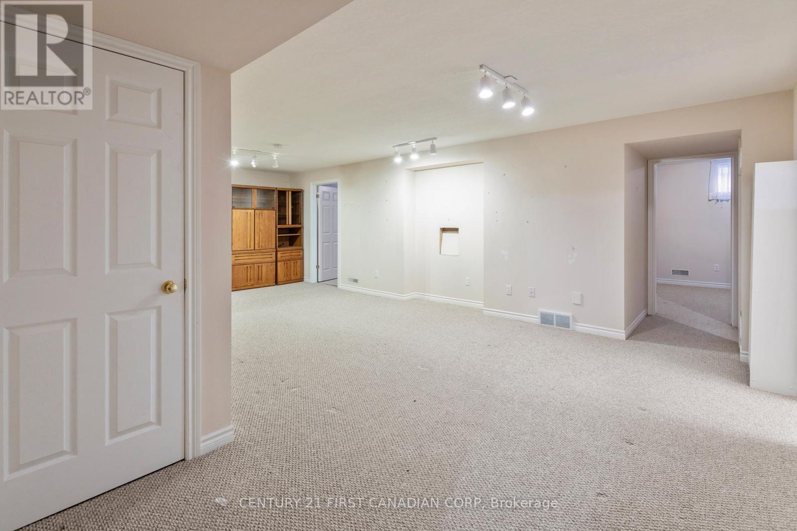 10 - 1241 Beaverbrook Avenue, London North, Ontario  N6H 5P1 - Photo 19 - X12138155