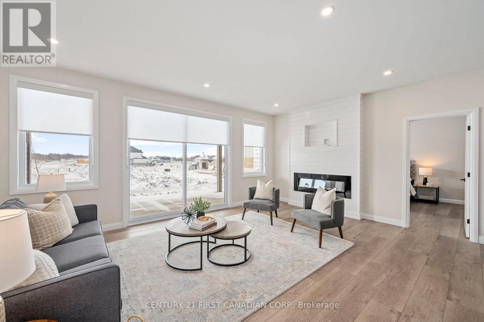5 - 32 Postma Crescent, North Middlesex (Alisa Craig), Ontario  N0M 1A0 - Photo 10 - X12138843