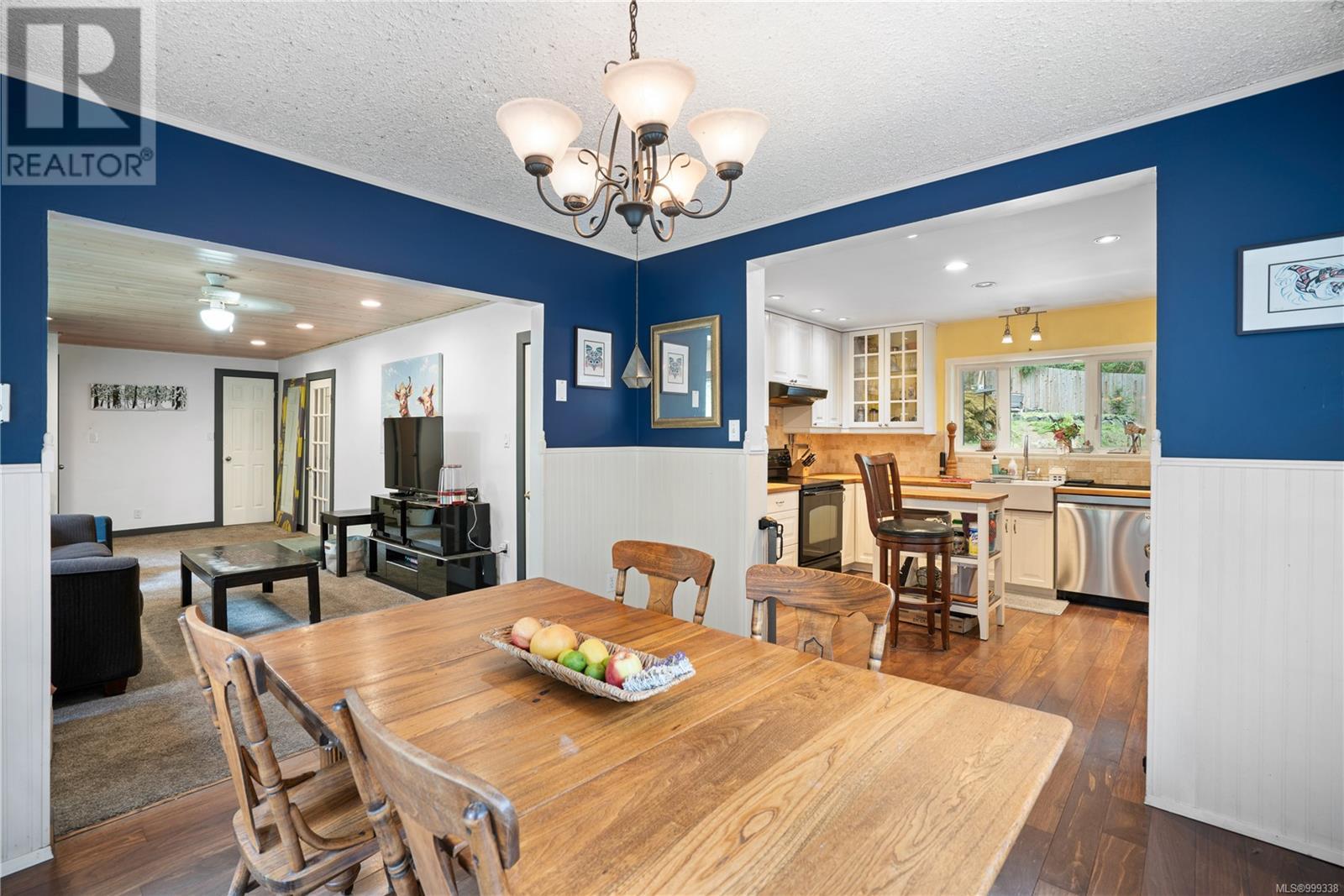 Property at 2455 Renfrew Rd image 2