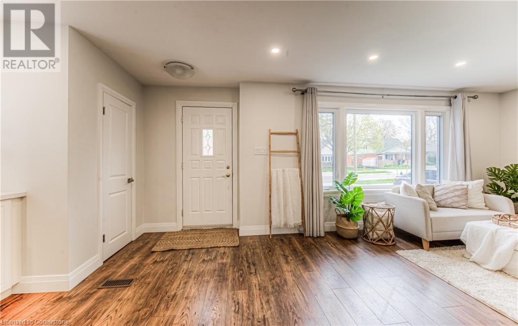 Property at 35 PATTANDON Avenue image 4