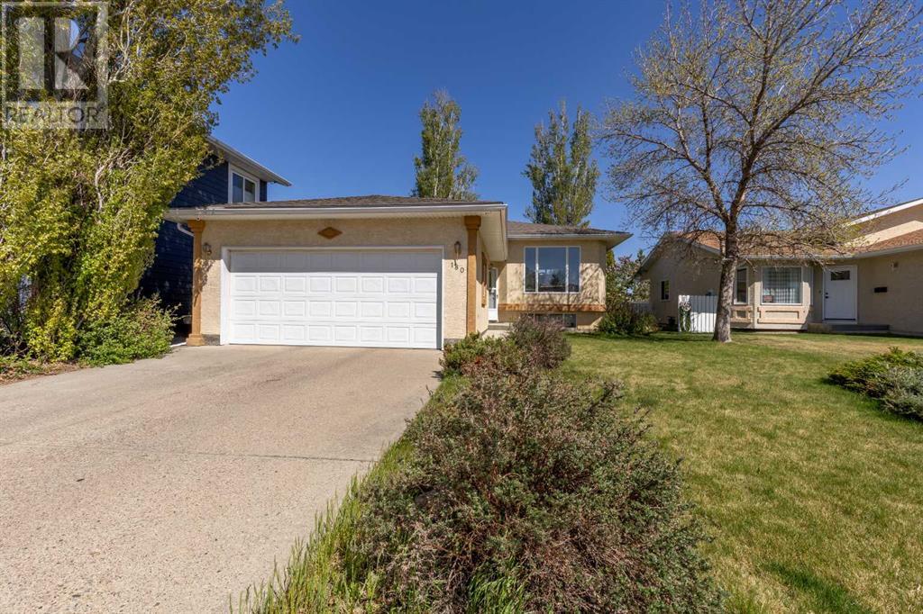 Property at 180 Mt Rundle Road W image 1