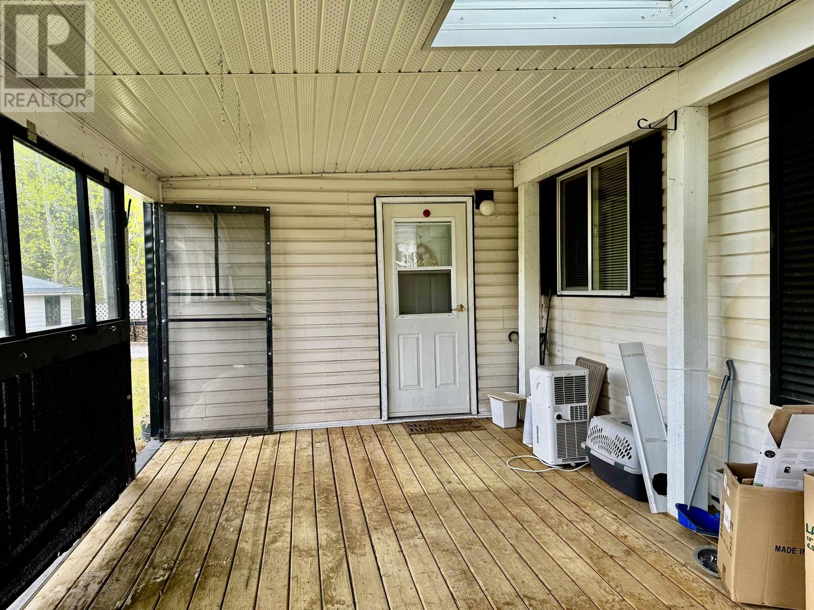 21 208 8th Street, 100 Mile House, British Columbia  V0K 2E0 - Photo 3 - R3000747