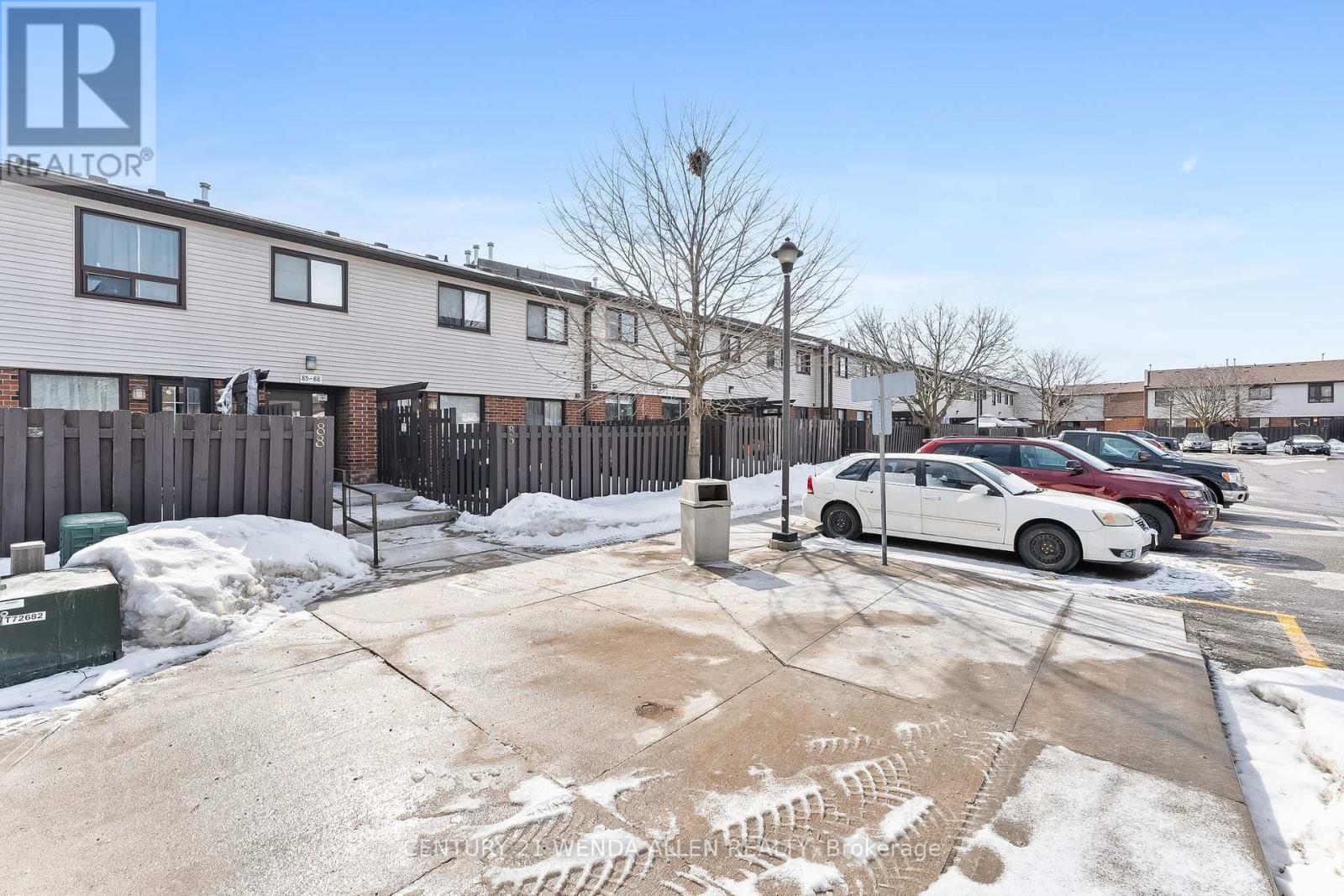 Property at 84 - 960 GLEN STREET image 1