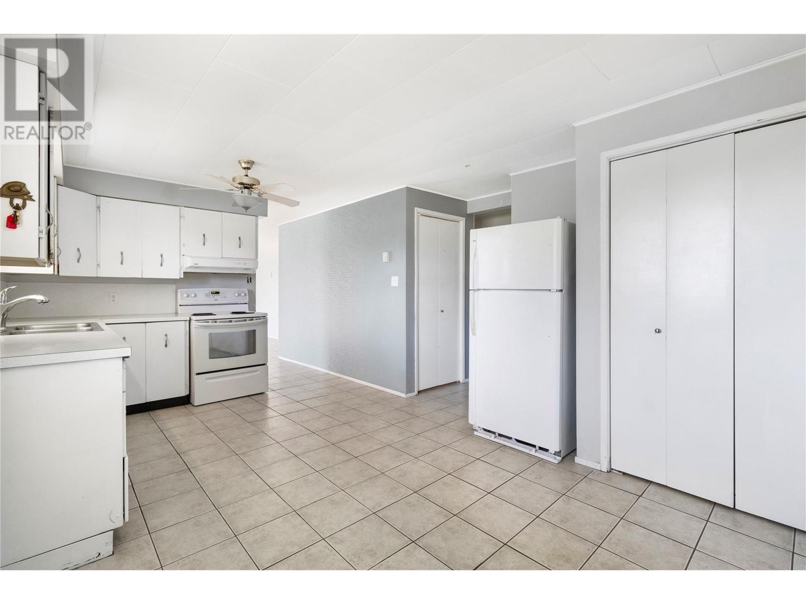 3985 Sunnybrae-Canoe Point Road, Tappen, British Columbia  V0E 2X1 - Photo 42 - 10347082