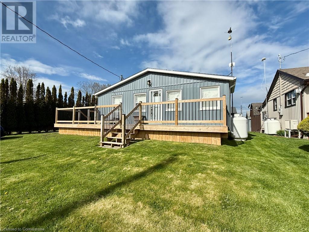 20 4TH Avenue, long point, Ontario