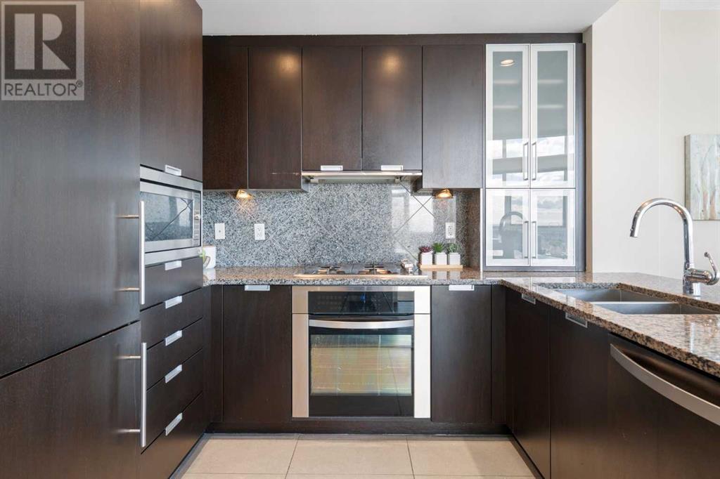 Property at 1902, 99 Spruce Place SW image 5