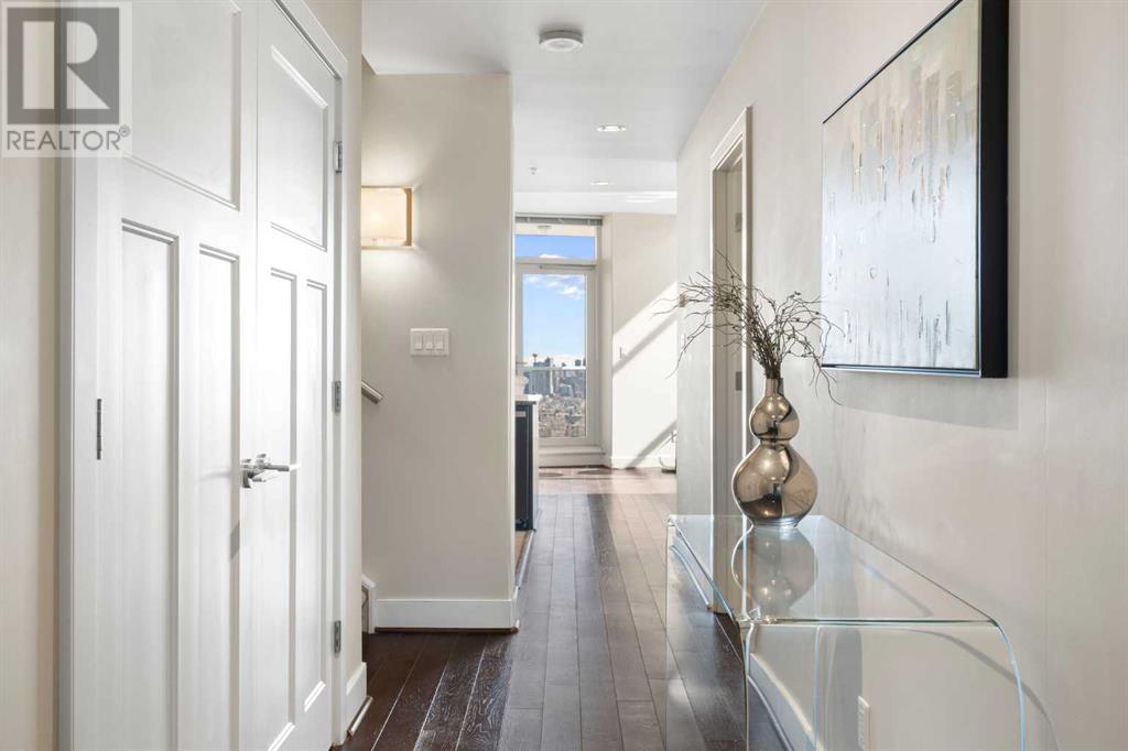 Property at 1902, 99 Spruce Place SW image 3