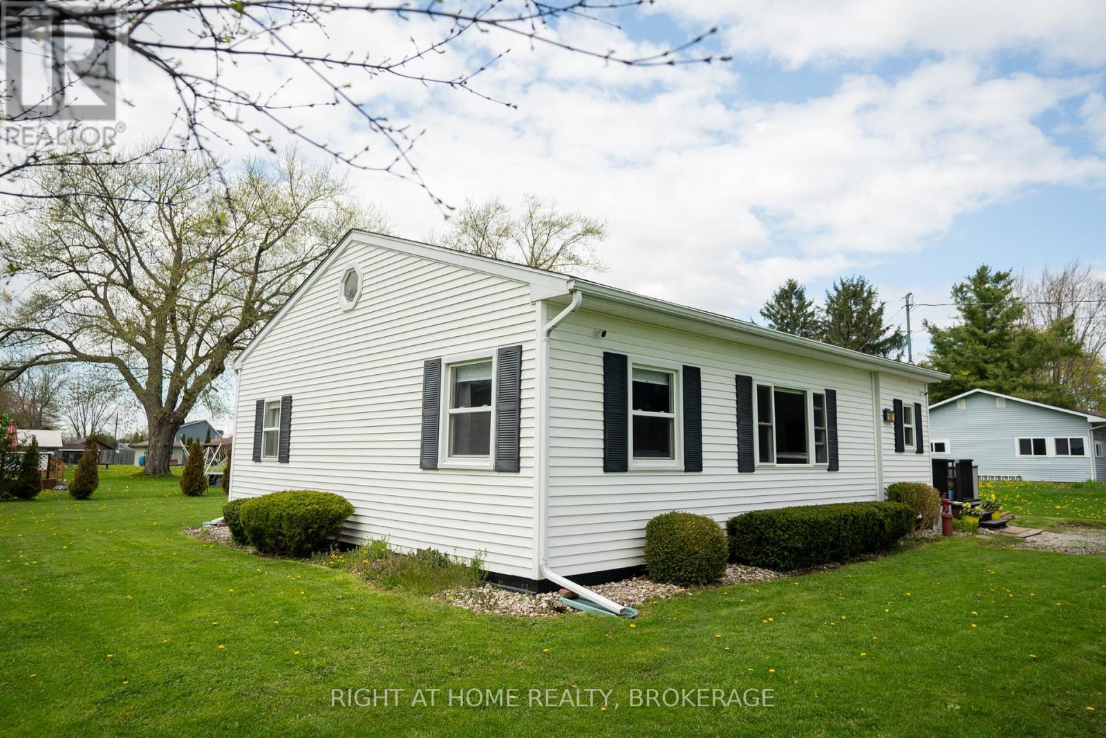 Property at 592 CEDAR BAY ROAD image 3