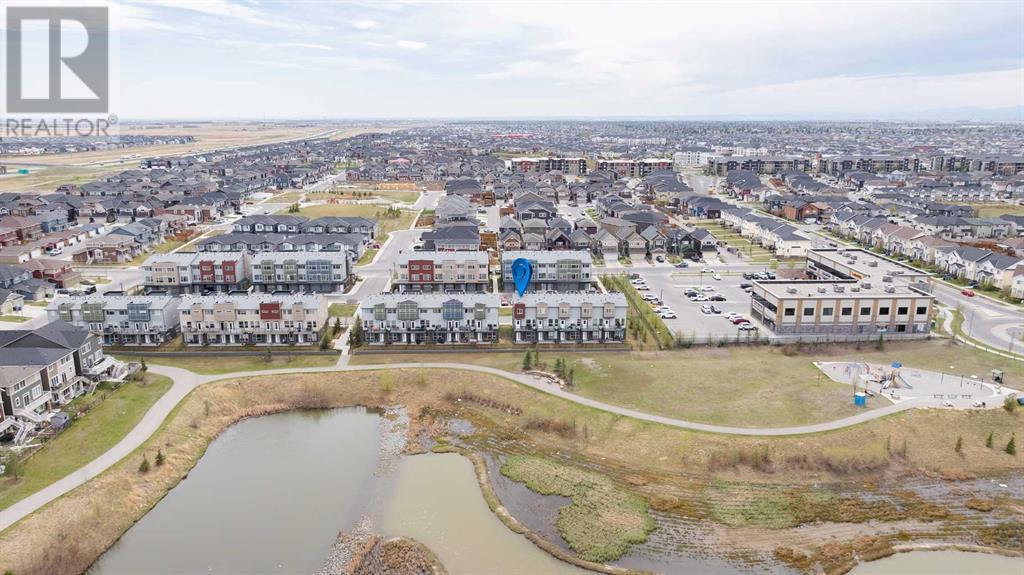 305, 70 Saddlestone Drive Ne, Calgary, Alberta  T3J 0W4 - Photo 5 - A2219691