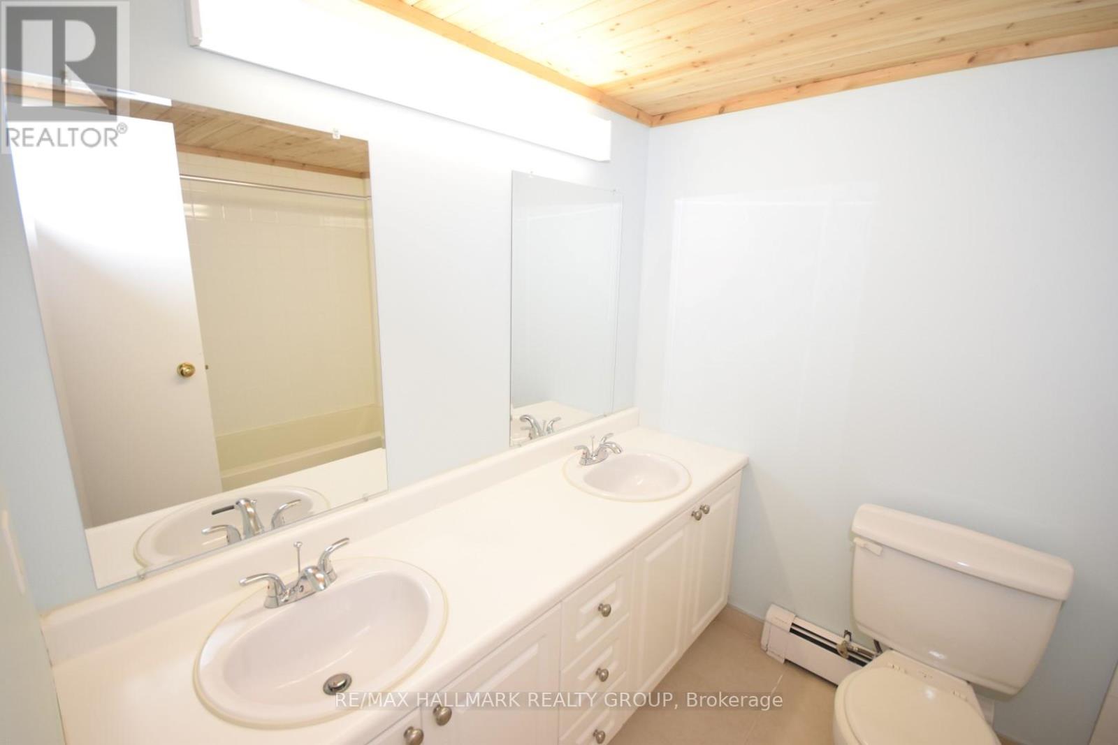 214 Alvin Road, Ottawa, Ontario  K1K 2V1 - Photo 16 - X12138889