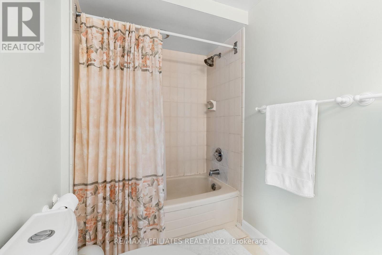 58 Lindhurst Crescent, Ottawa, Ontario  K2G 0T7 - Photo 27 - X12138907