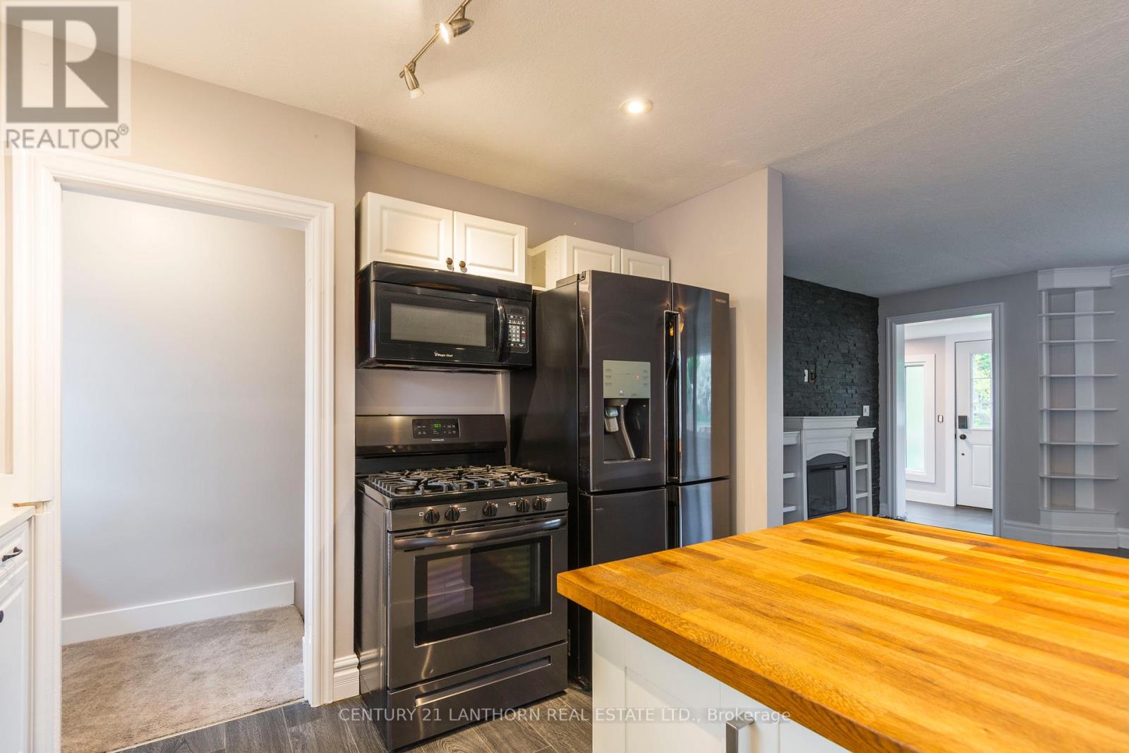 76 Maple Drive, Belleville, Ontario  K8P 2R2 - Photo 11 - X12042152