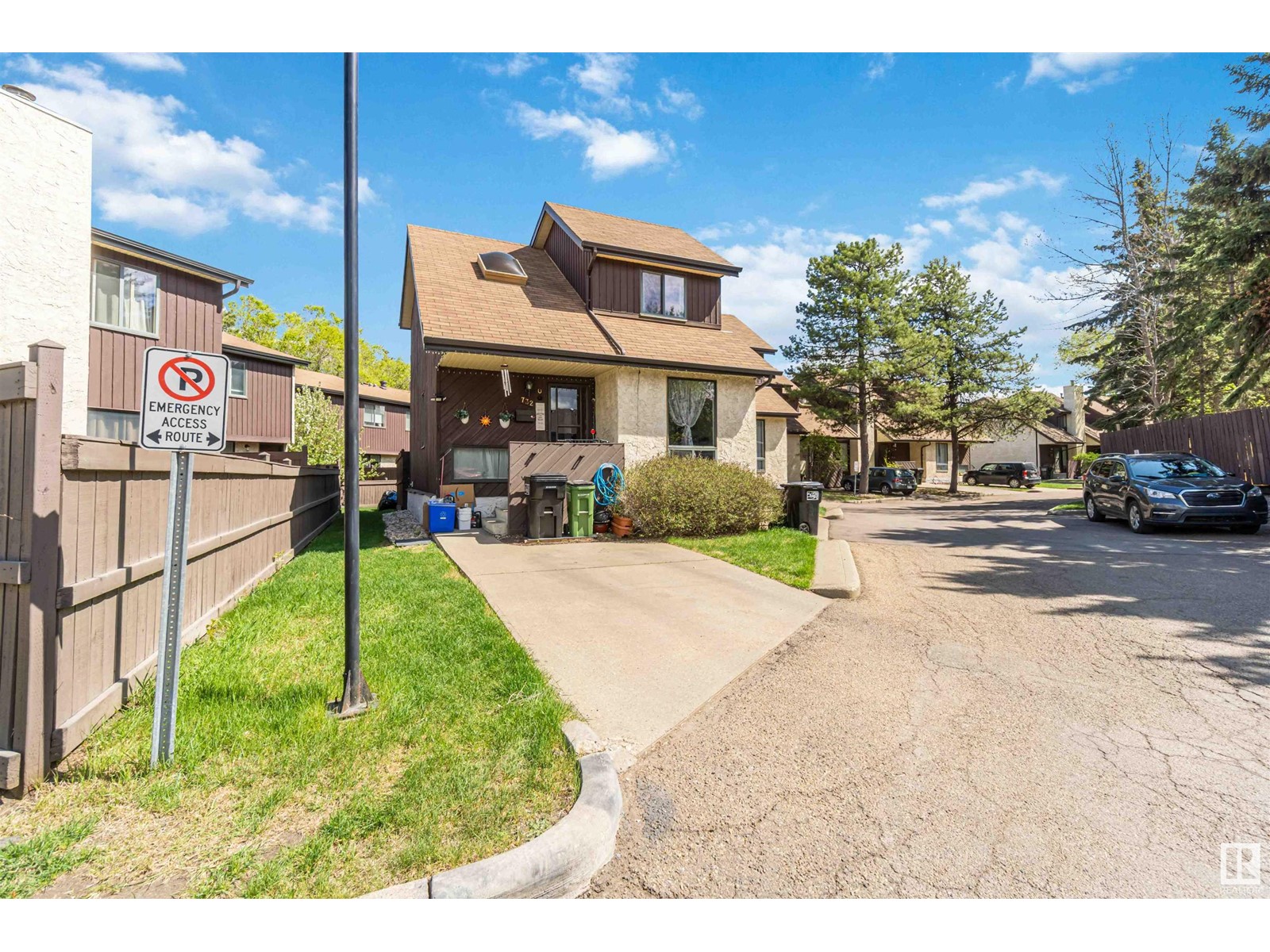 Property at 732 SADDLEBACK RD NW image 2
