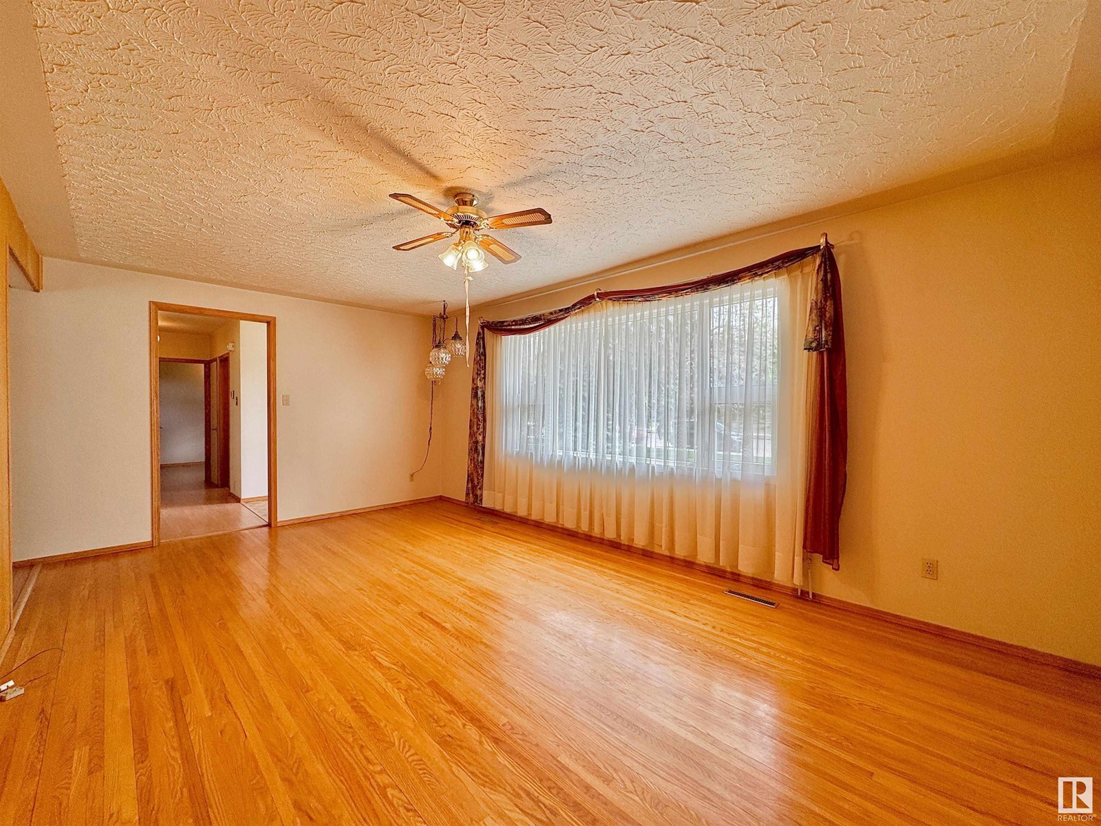 228 Fir St, Sherwood Park, Alberta  T8A 2A8 - Photo 5 - E4435702
