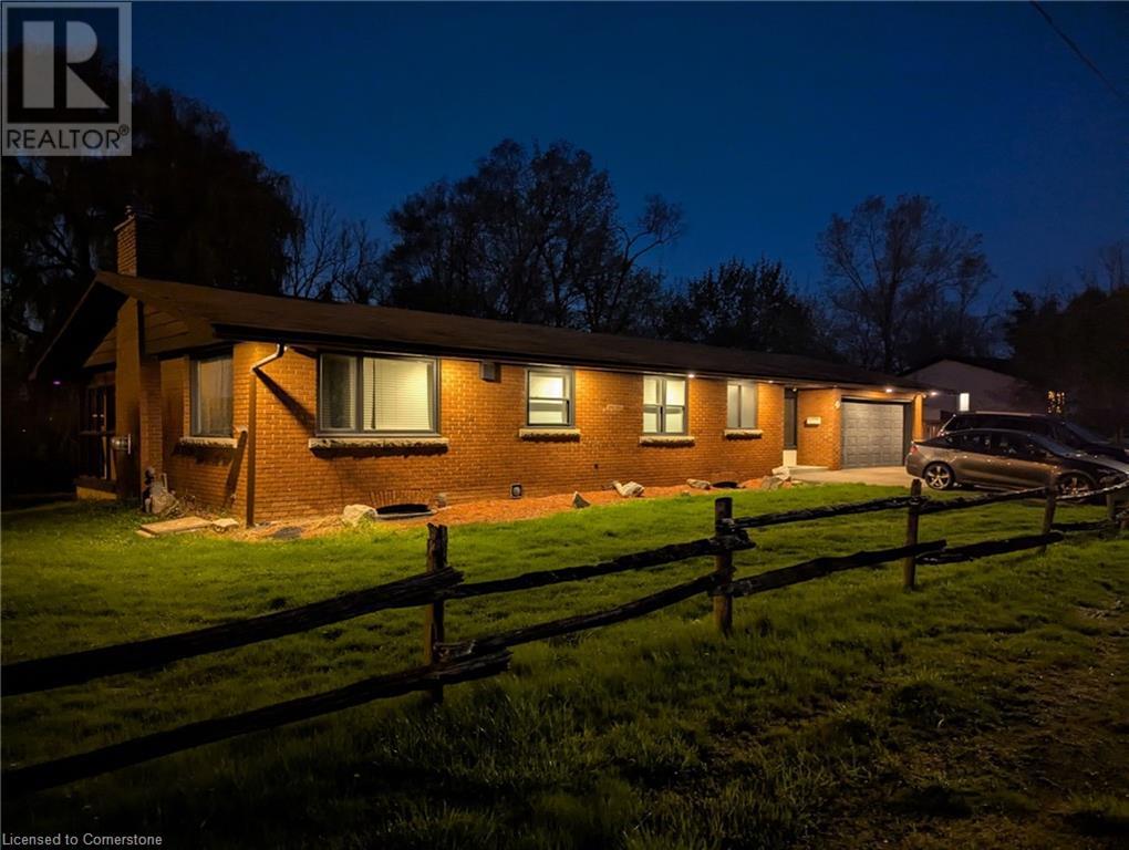 Property at 8 NORTHCLIFFE Avenue image 2