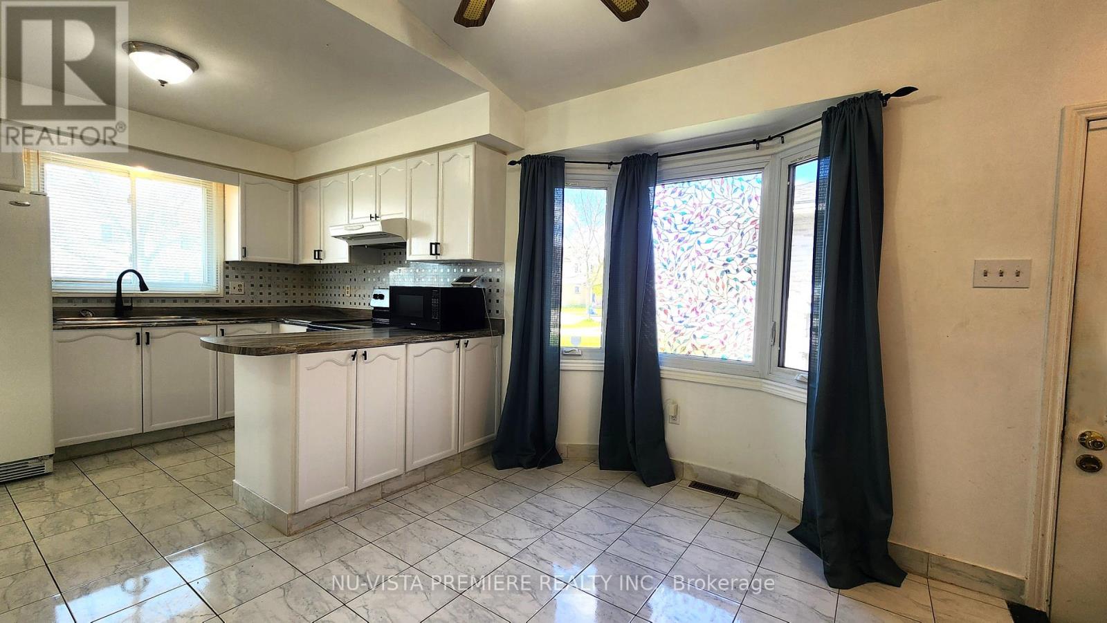 942 Chippewa Drive, London East (East D), Ontario  N5V 4G8 - Photo 12 - X12138919