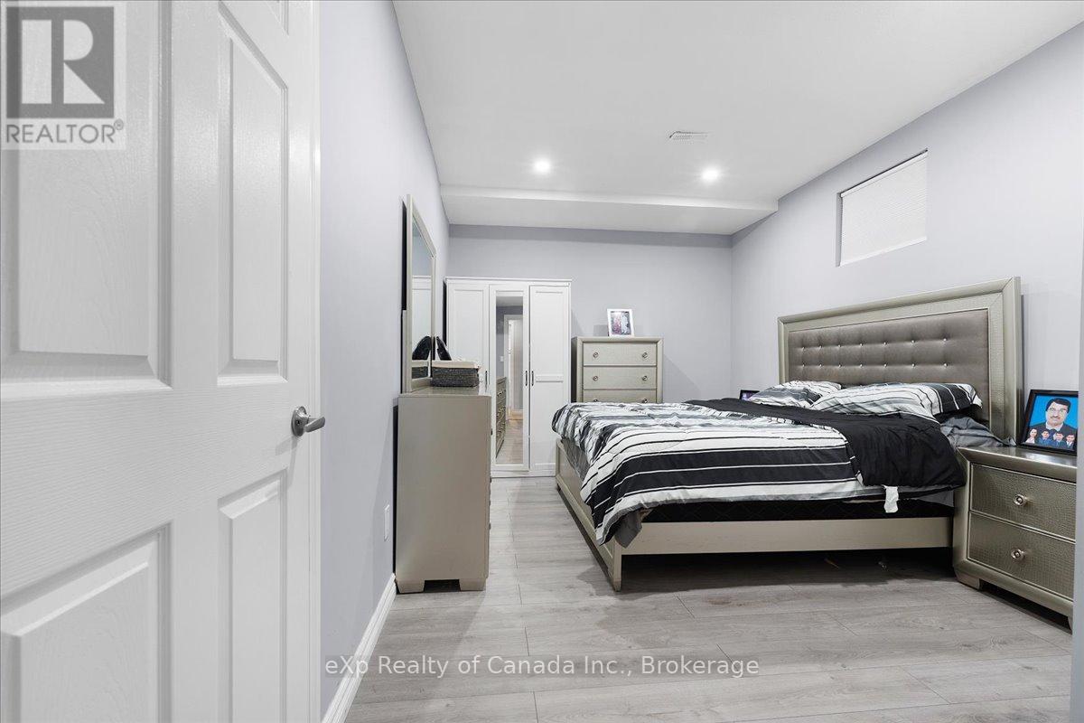 69 Neutral Avenue, Woodstock, Ontario  N4T 1S7 - Photo 27 - X12136363