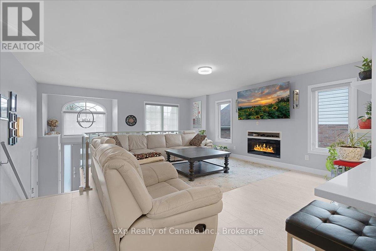 69 Neutral Avenue, Woodstock, Ontario  N4T 1S7 - Photo 6 - X12136363