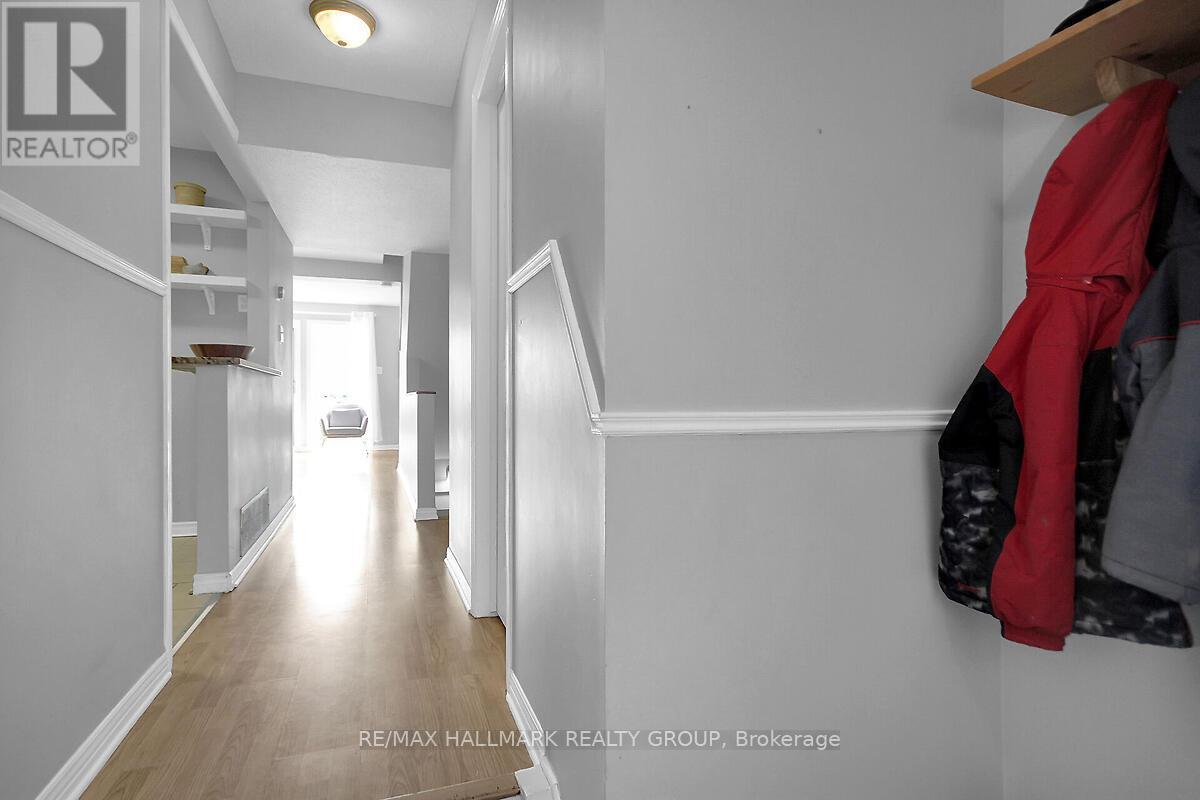 20 Bentbrook Crescent, Ottawa, Ontario  K2J 3X9 - Photo 6 - X12126242