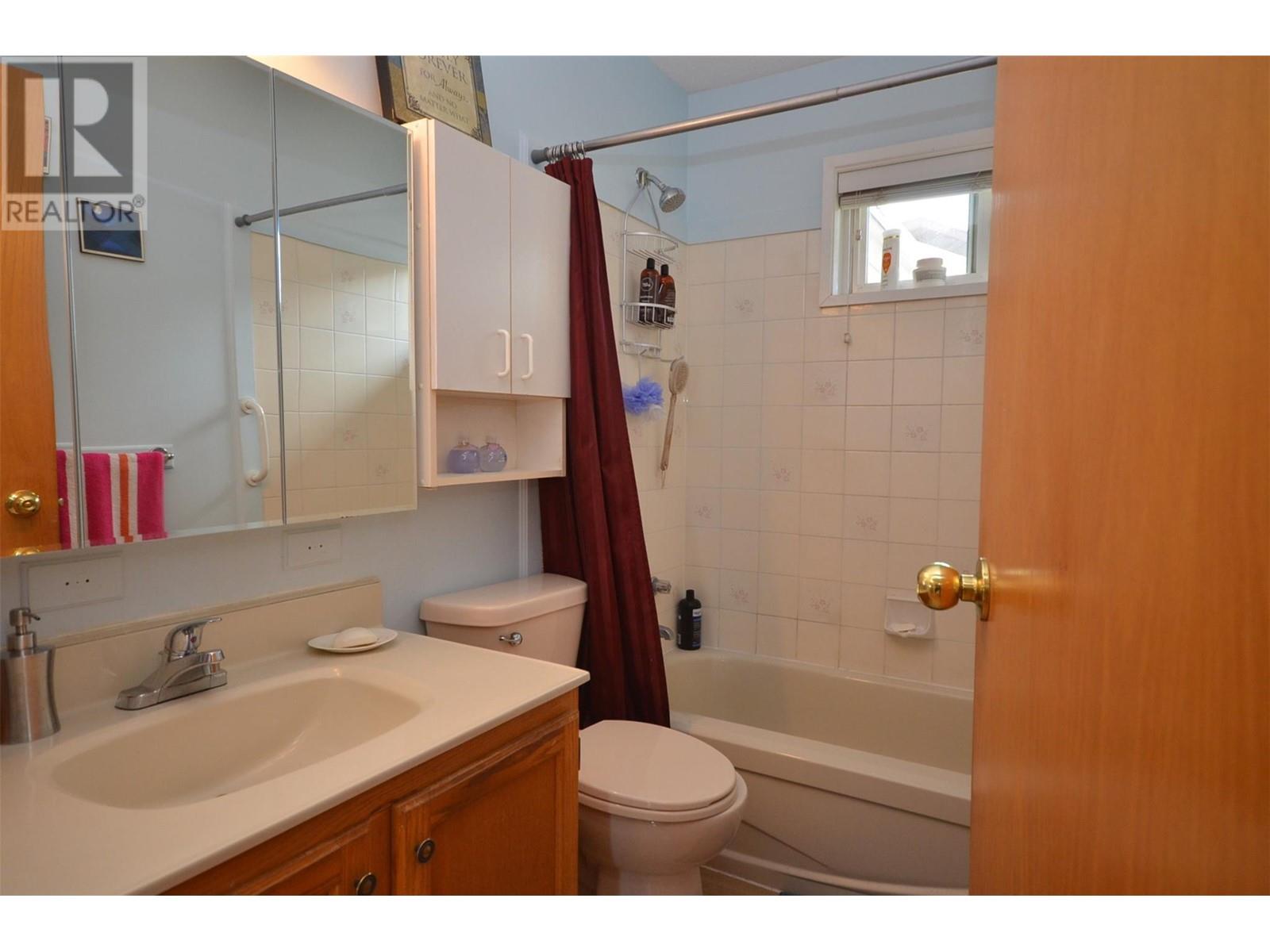 5504 South Vernon Place, Vernon, British Columbia  V1T 8N5 - Photo 46 - 10347309