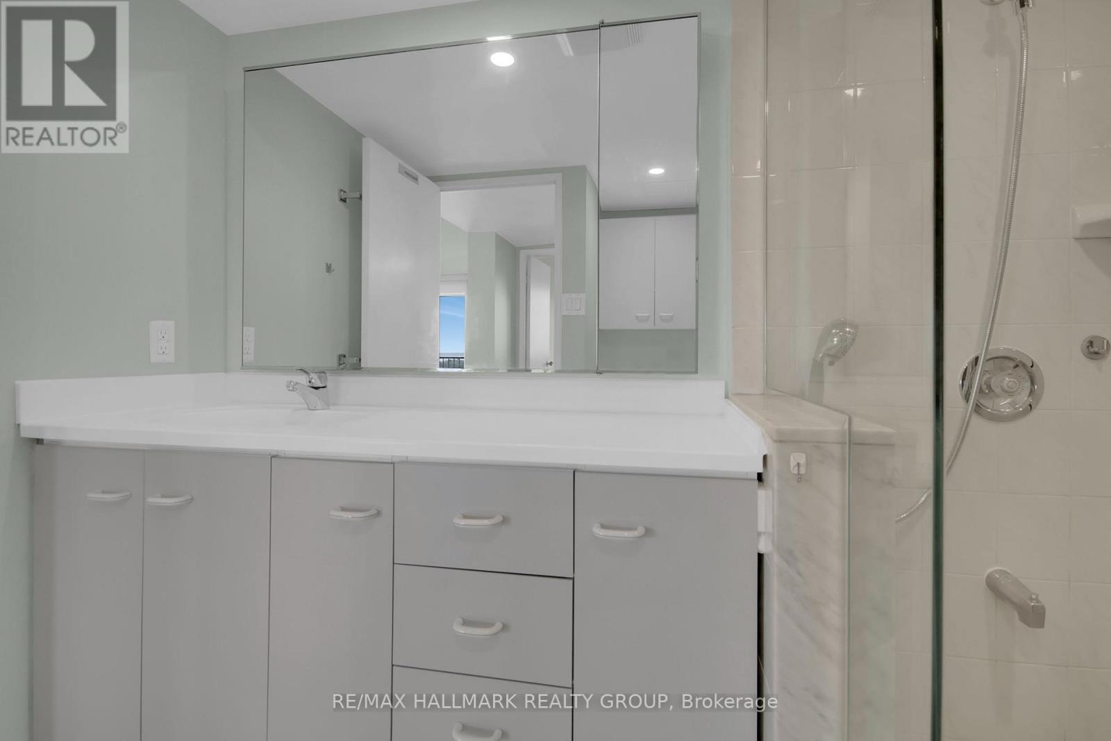 1403 - 1195 Richmond Road, Ottawa, Ontario  K2B 8E4 - Photo 32 - X12138924