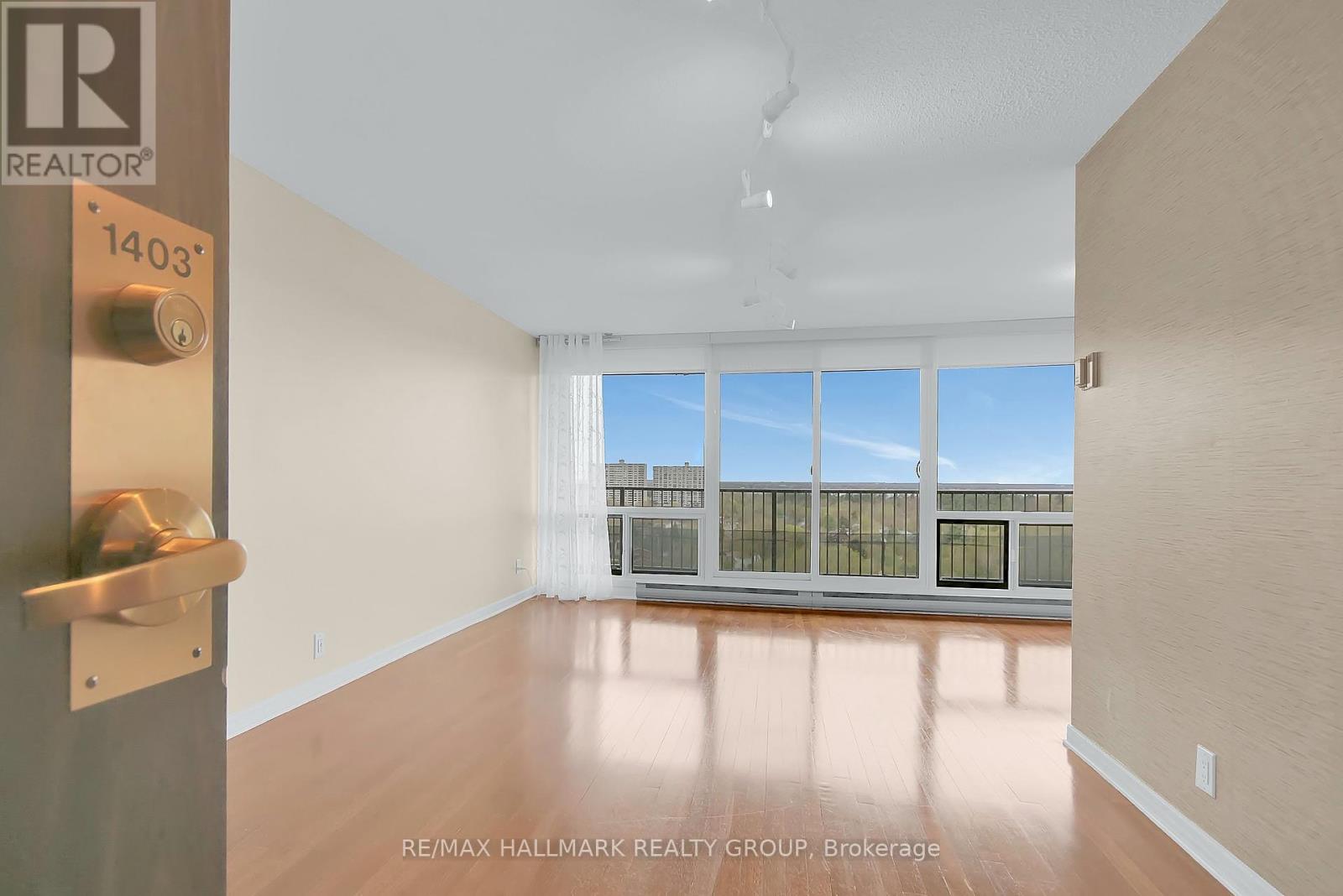 1403 - 1195 Richmond Road, Ottawa, Ontario  K2B 8E4 - Photo 4 - X12138924