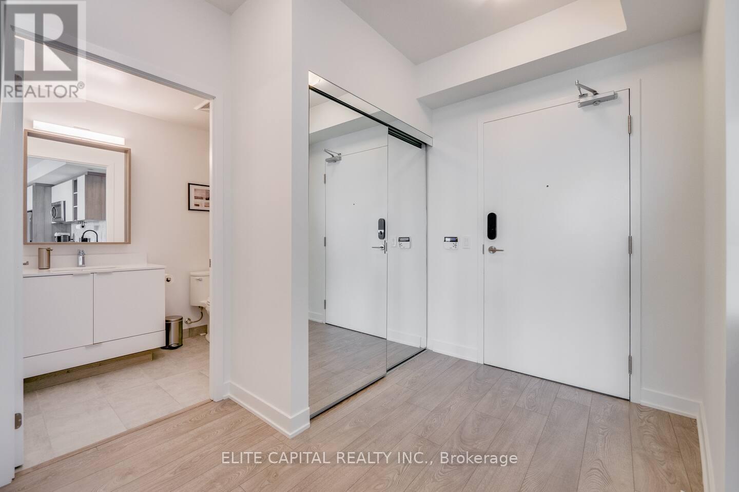 1229 - 543 Richmond Street W, Toronto, Ontario  M5V 1Y6 - Photo 1 - C12138929