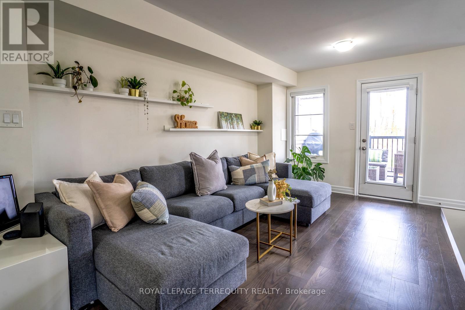 Property at 72 FUSILIER DRIVE image 2