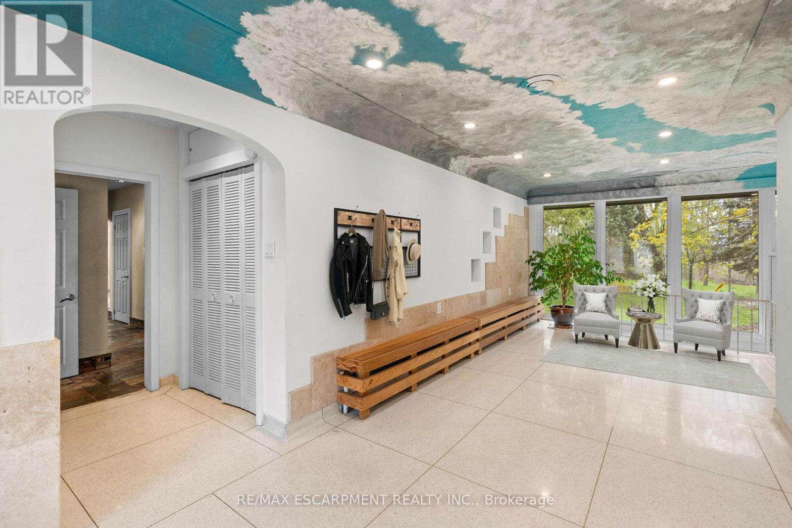 Property at 8 NORTHCLIFFE AVENUE image 3