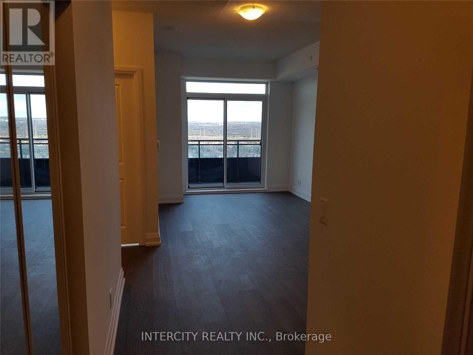 2011 - 7890 Bathurst Street, Vaughan, Ontario  L4J 7Y3 - Photo 2 - N12138914