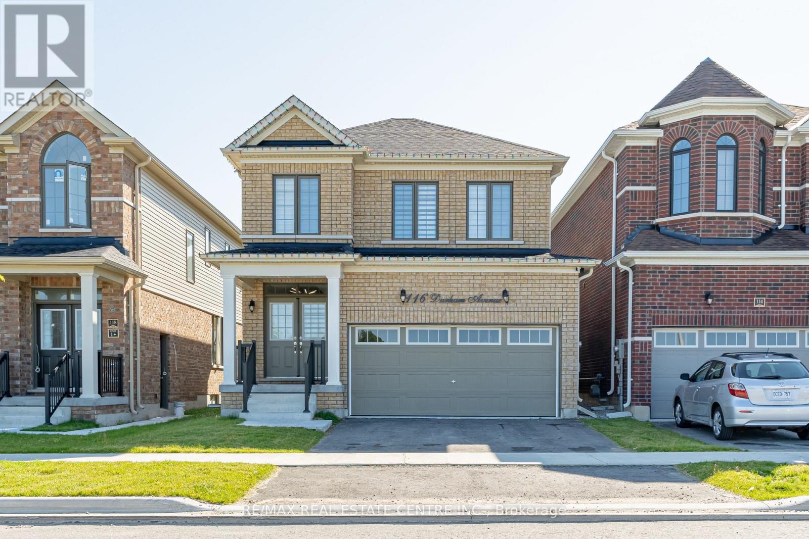 116 Durham Ave Avenue, Barrie, Ontario  L9J 0L8 - Photo 1 - S12138953