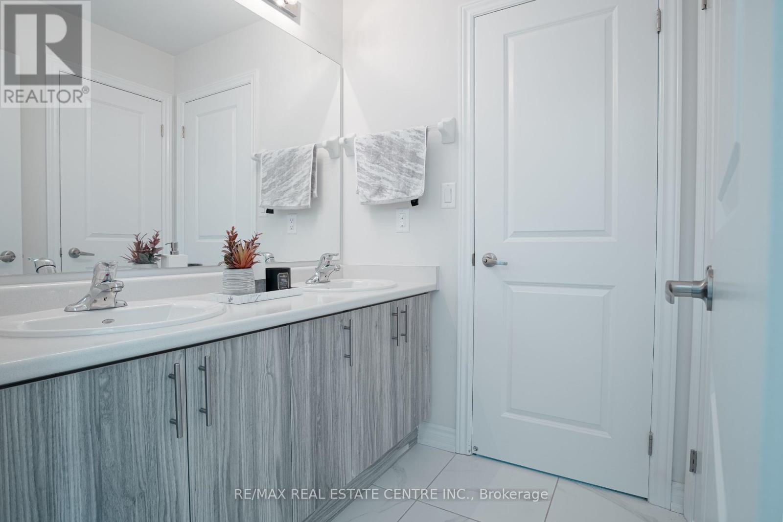 116 Durham Ave Avenue, Barrie, Ontario  L9J 0L8 - Photo 21 - S12138953