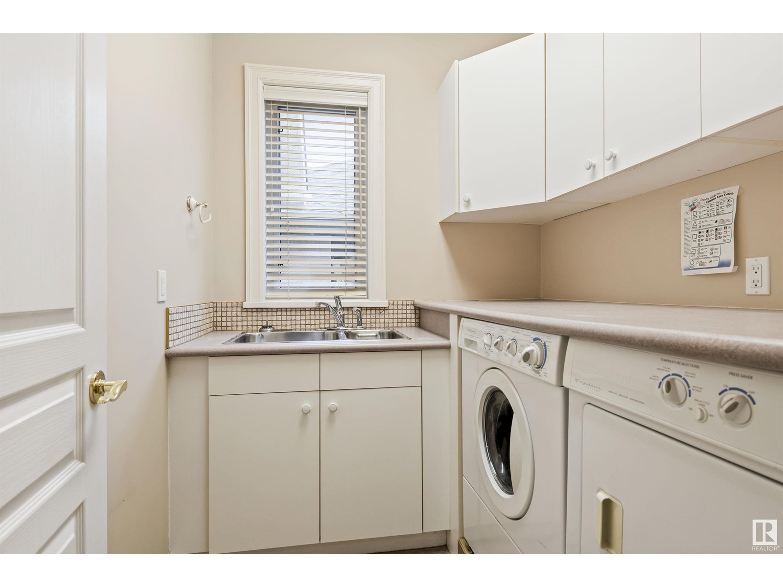 957 Hollingsworth Bn Nw, Edmonton, Alberta  T6R 3G8 - Photo 14 - E4435713