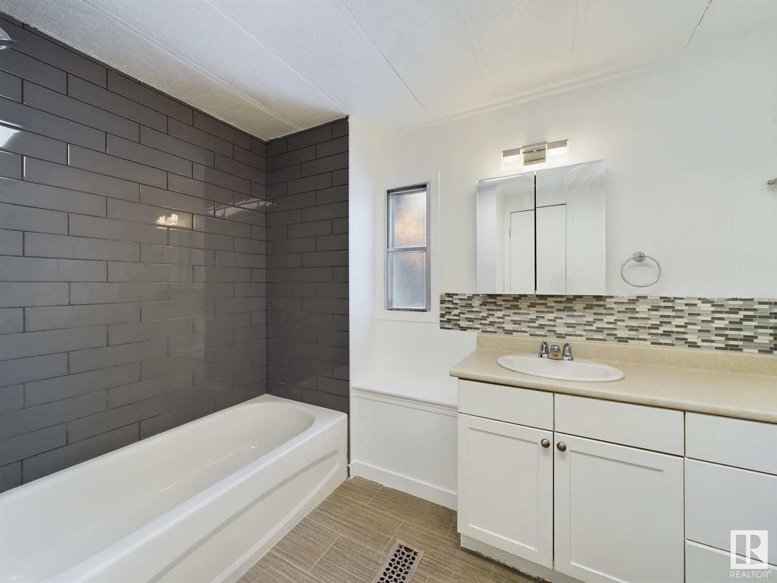 68 The Parkway Nw, Edmonton, Alberta  T6P 1G2 - Photo 28 - E4435712