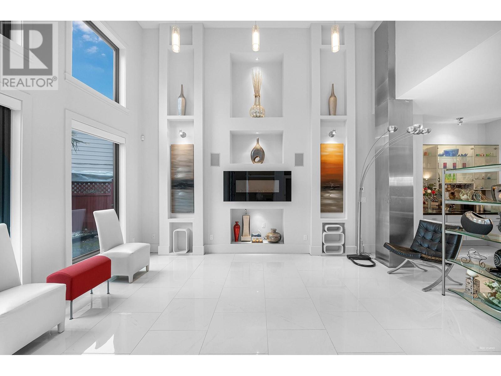 Property at 6760 COLTSFOOT DRIVE image 2