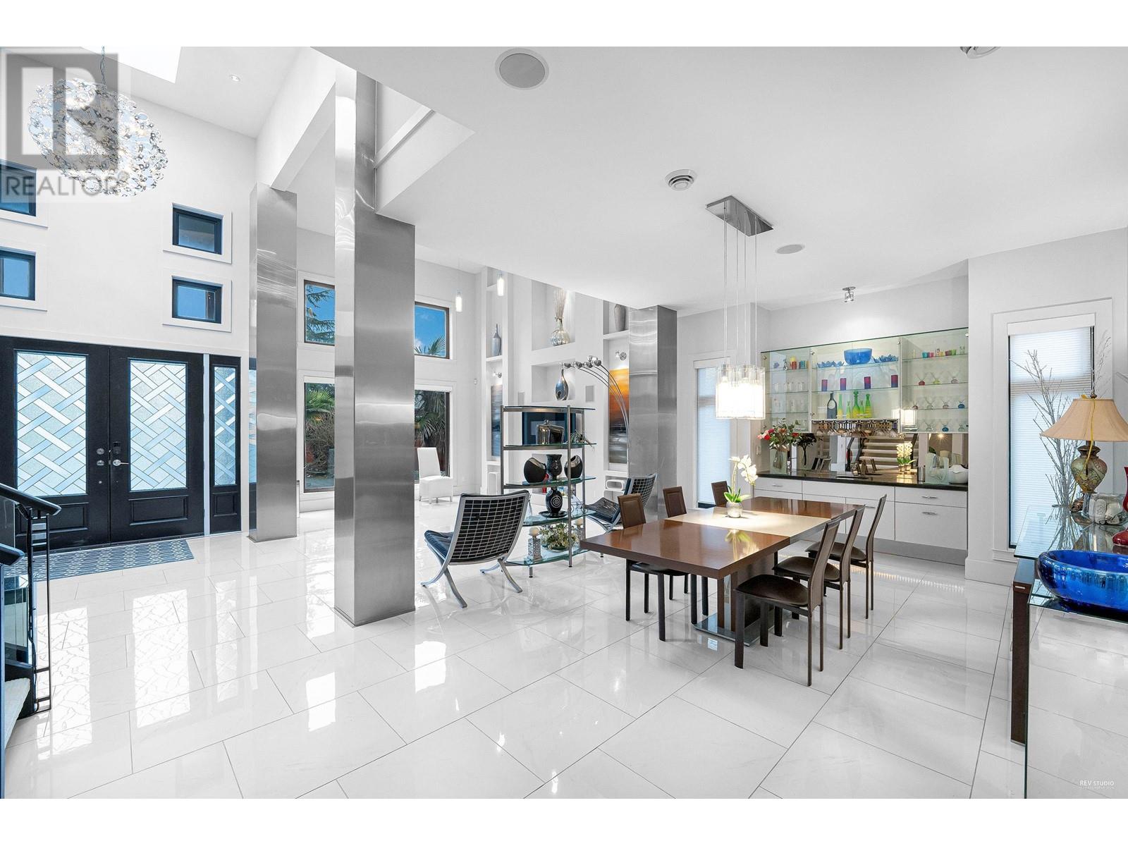 Property at 6760 COLTSFOOT DRIVE image 3