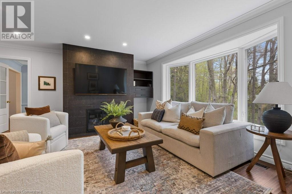 Property at 302 SHAKESPEARE Drive image 3
