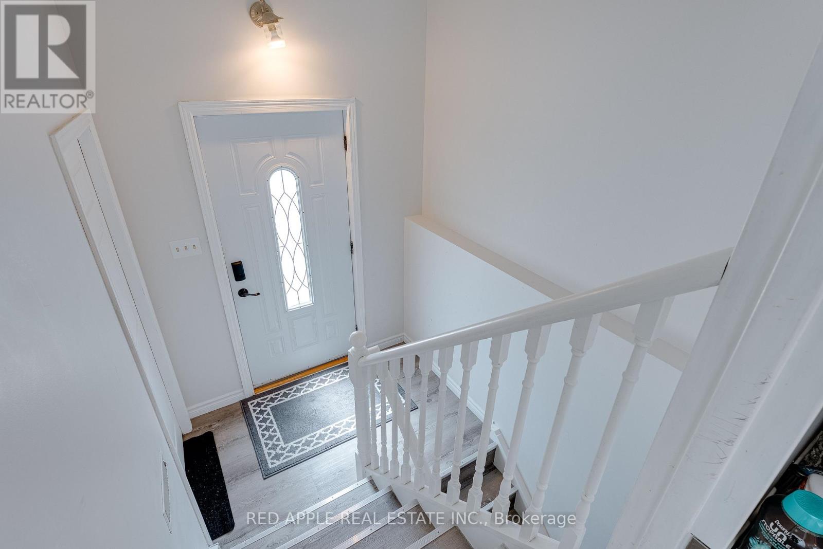 Property at 48 LOUISE LANE image 3
