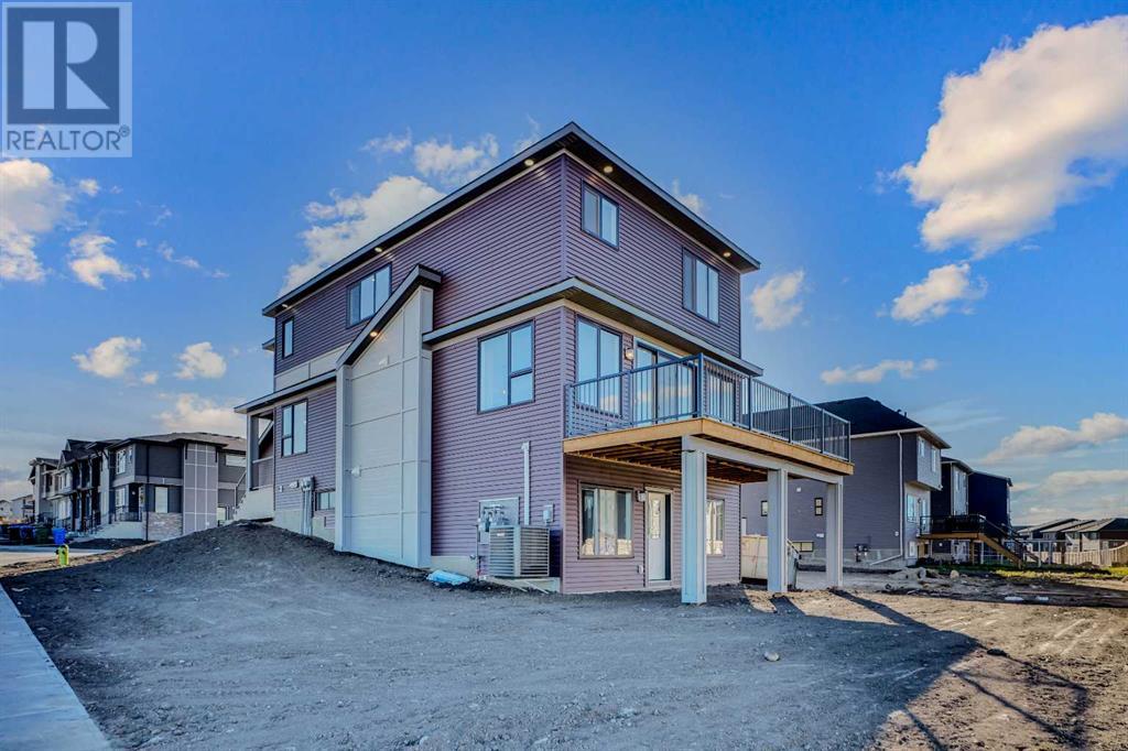 Property at 305 lucas Place NW image 3
