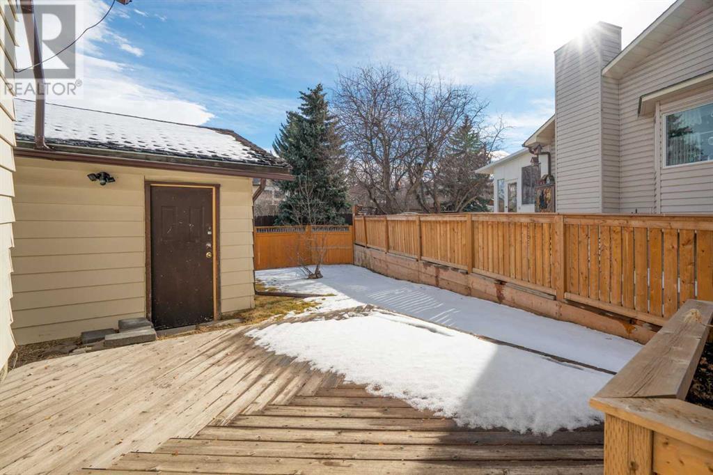 Property at 171 Berwick Way NW image 4