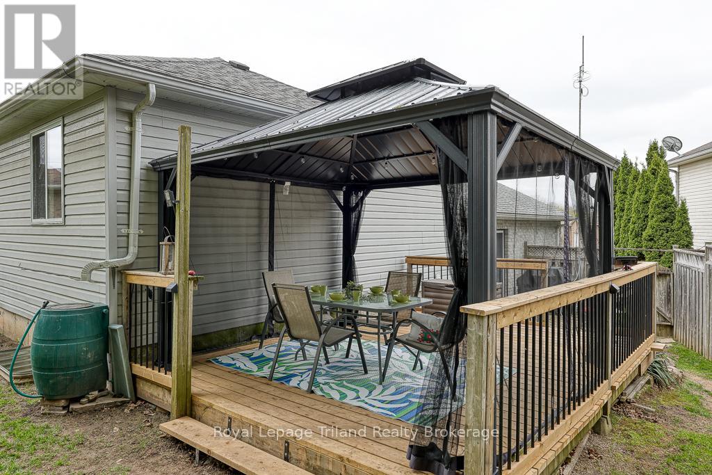 10 Rossiter Road, Ingersoll, Ontario  N5C 4C9 - Photo 32 - X12138961