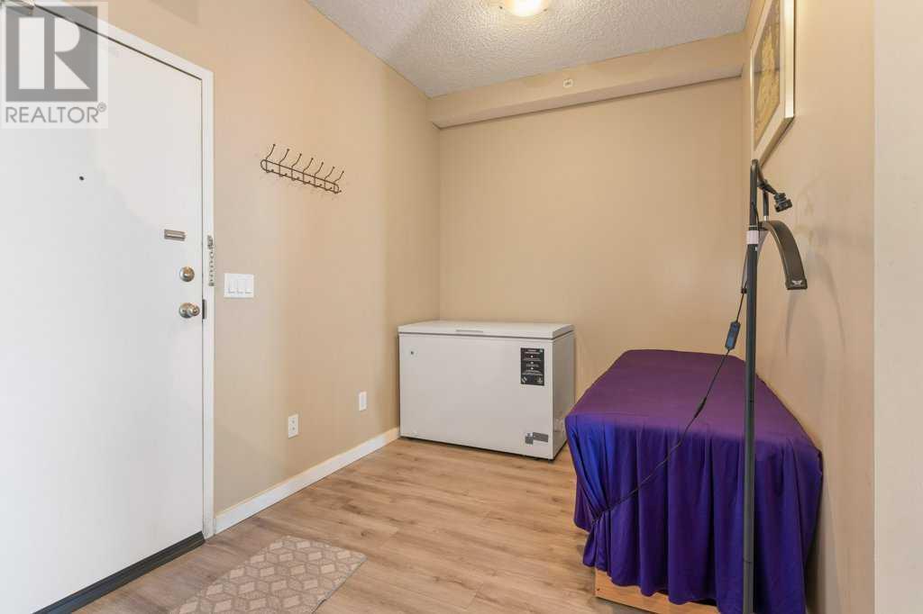 Property at 4306, 73 Erin Woods Court SE image 4