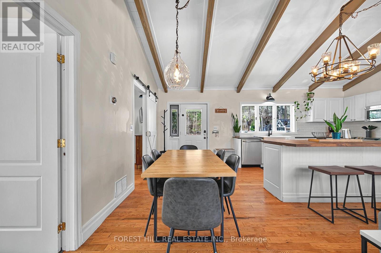 Property at 31 GLEN ACRES ROAD image 2