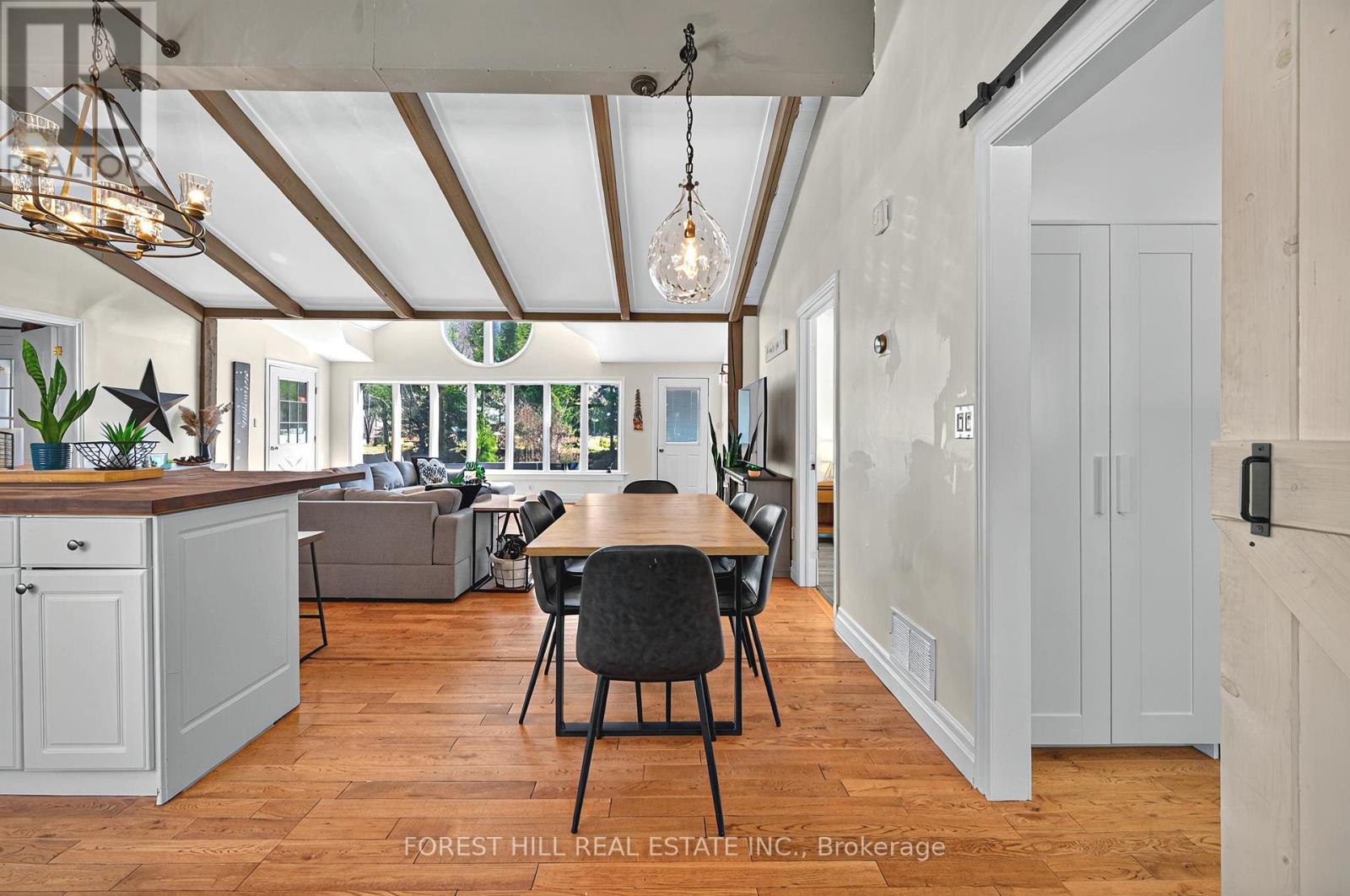 Property at 31 GLEN ACRES ROAD image 3